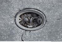 manhole cover damaged 0001